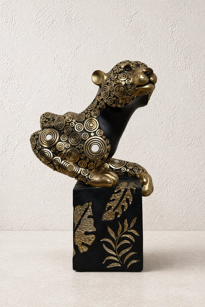 Elunne's black and golden panther