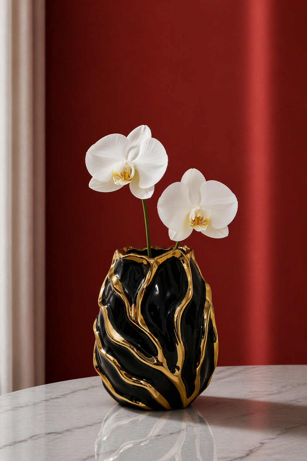 Elunne Midnight Relic midnight-toned ceramic vase